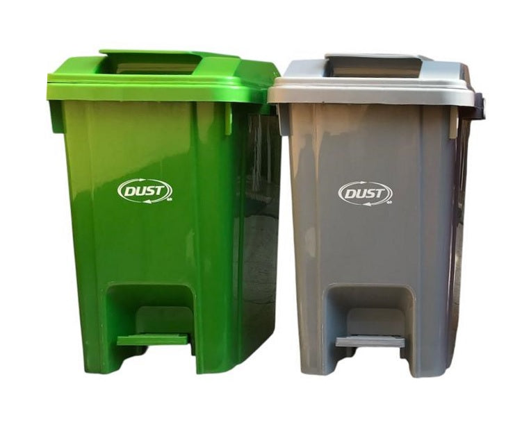 Paquete de 2 botes DUST de ensamble con pedal 30 litros gris y verde orgánico/inorgánico